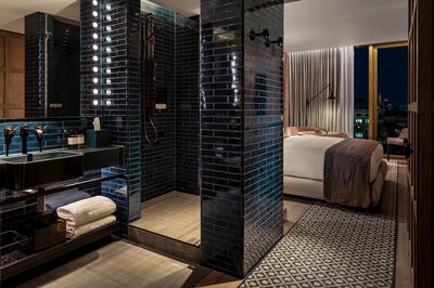 Deluxe Room - City View