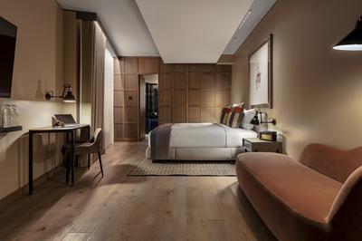 Corner Suite