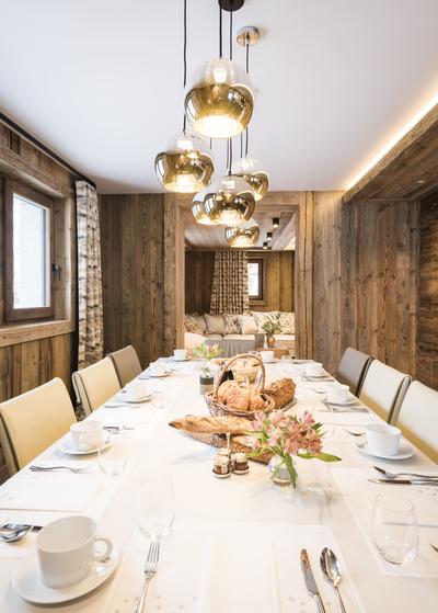 Chalet Carline