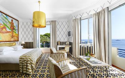 Panoramic Room