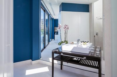 Superior Suites