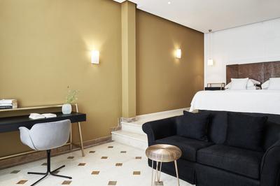 Deluxe Family Suites