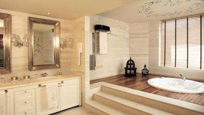 Imperial Spa Pool Villas