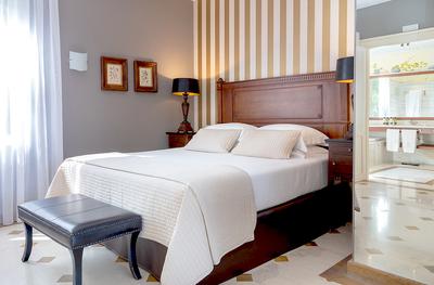 Deluxe Family Suites