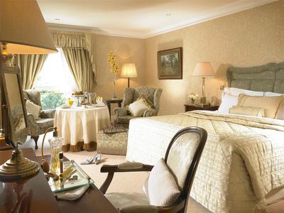 Manor Bedrom