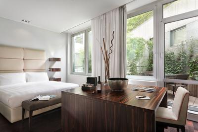 City Deluxe Room