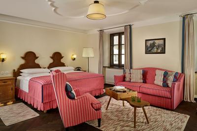 King One-Bedroom Suite