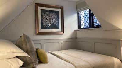 Single and Cosy Double Room