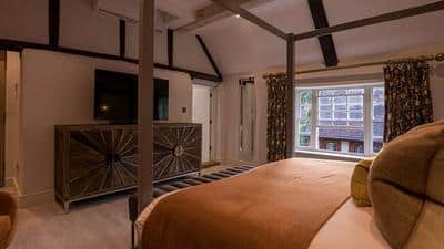 Byfleet Suite - The Dower House