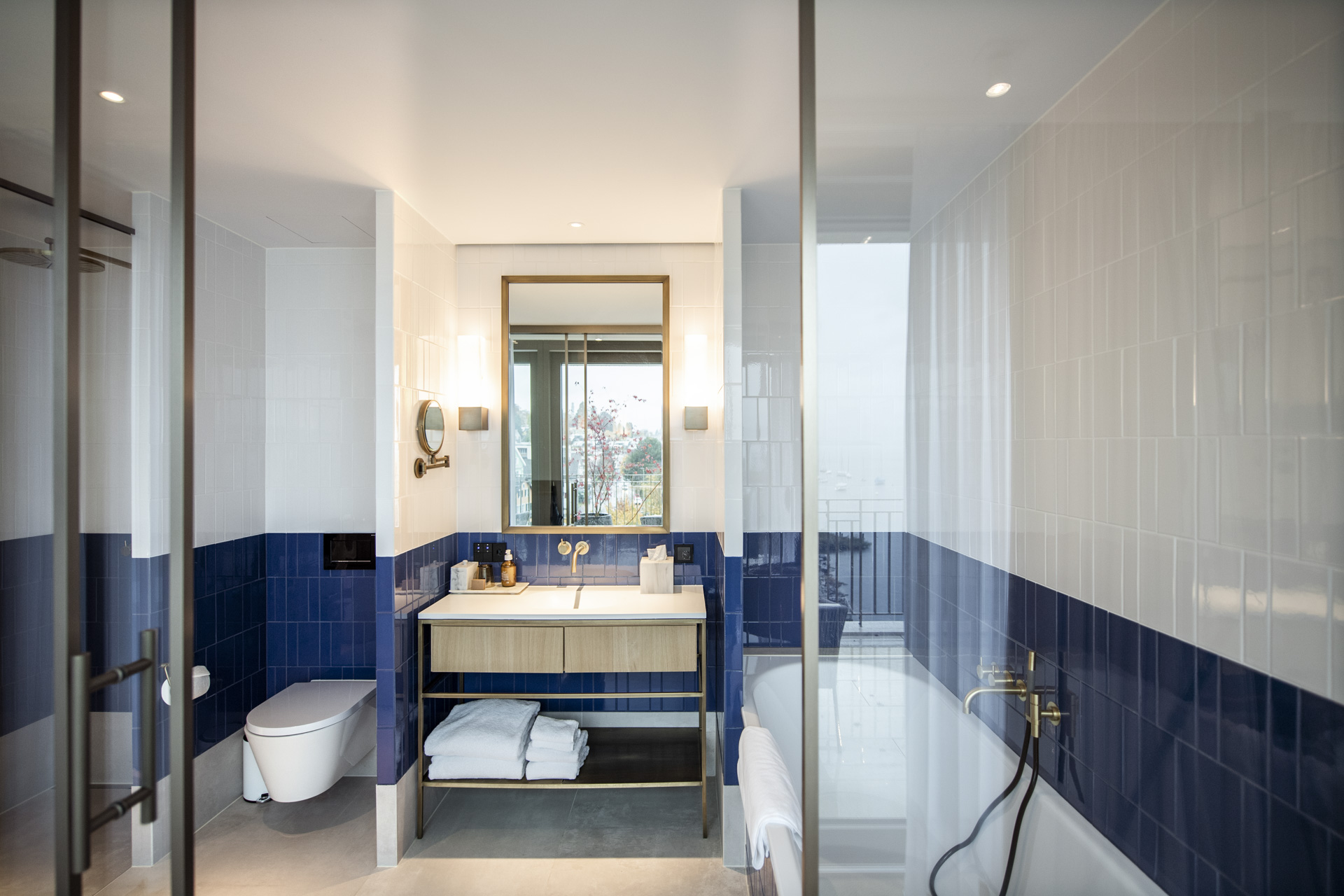 Penthouse One Bedroom Suite