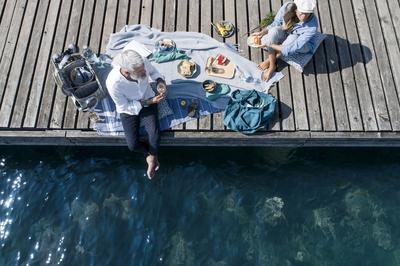Family - Picnic Jetty 2