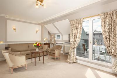 Suite Parisian Hotel Regina Paris