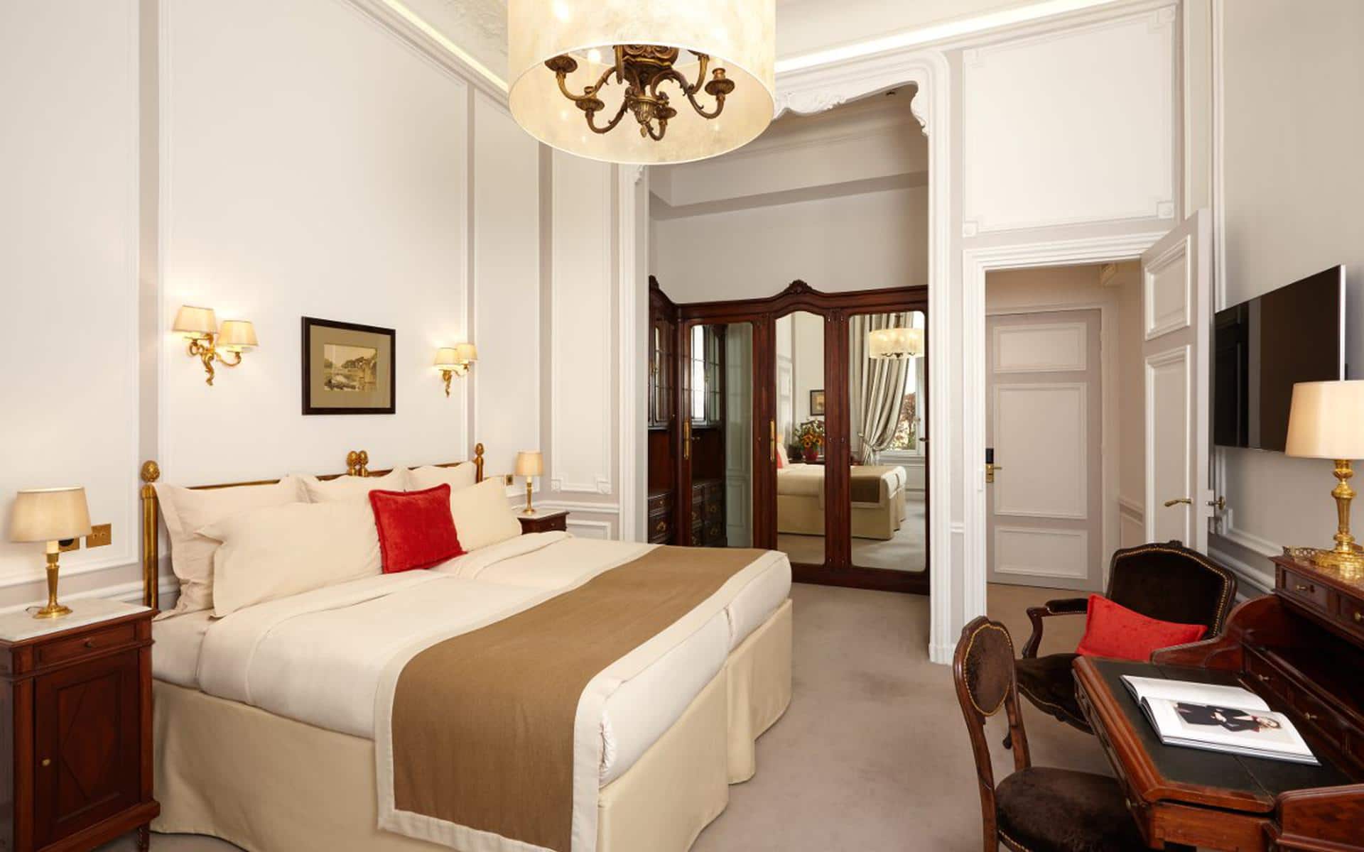 Prestige Room