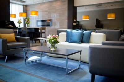 ParkHotelLondon Lobby
