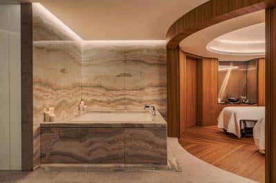 Spa Suite - Private Onyx Jacuzzi