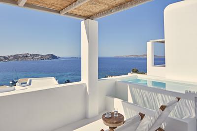 Junior Suite With Open Air Jetted Tub