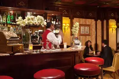 Bar
