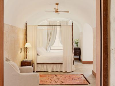 Cape Suite