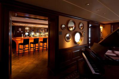 Quill Bar & Lounge
