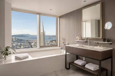 Corner Suite - Golden Gate View