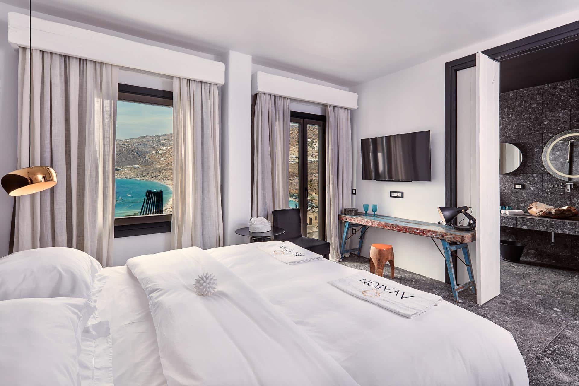 Mystique Sea View Suite with Outdoor Jacuzzi