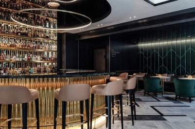 Plato Bar & Lounge