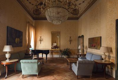 Caruso Bar
