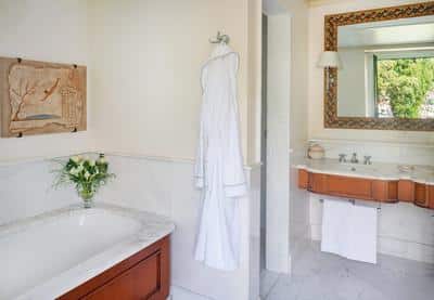 Deluxe Sea View Terrace Suite