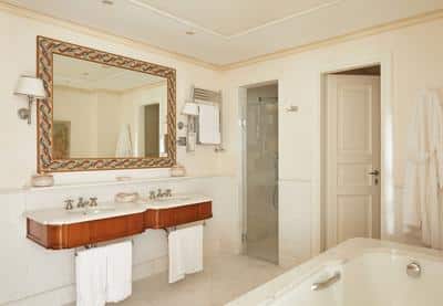 Sea View Suite with Garden