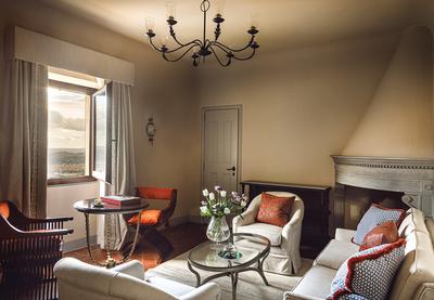 Deluxe Suite Historic Building - Donatello