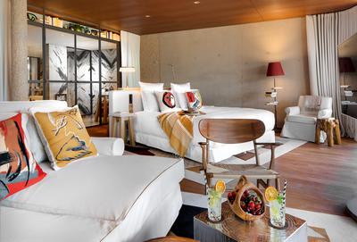 Lily Suite