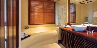 Three Bedroom Oceanfront Pool Residence