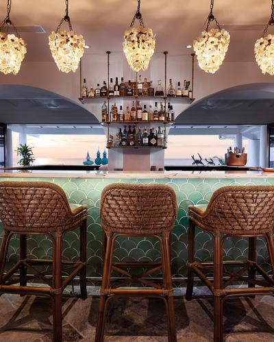 Baie Longue Bar