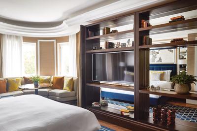 Park View Corner Suite