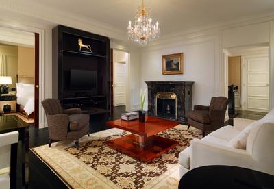 Bristol Suite 1 Bedroom Larger Suite, 1 King