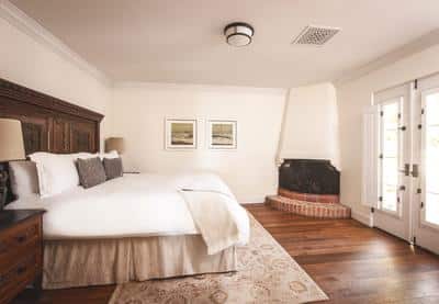 Oak Tree Suite