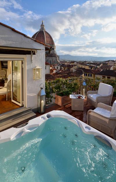 Pool Suite