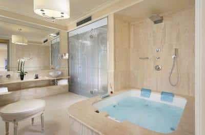 Pool Suite