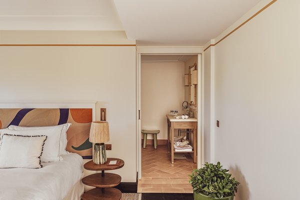 Guest room