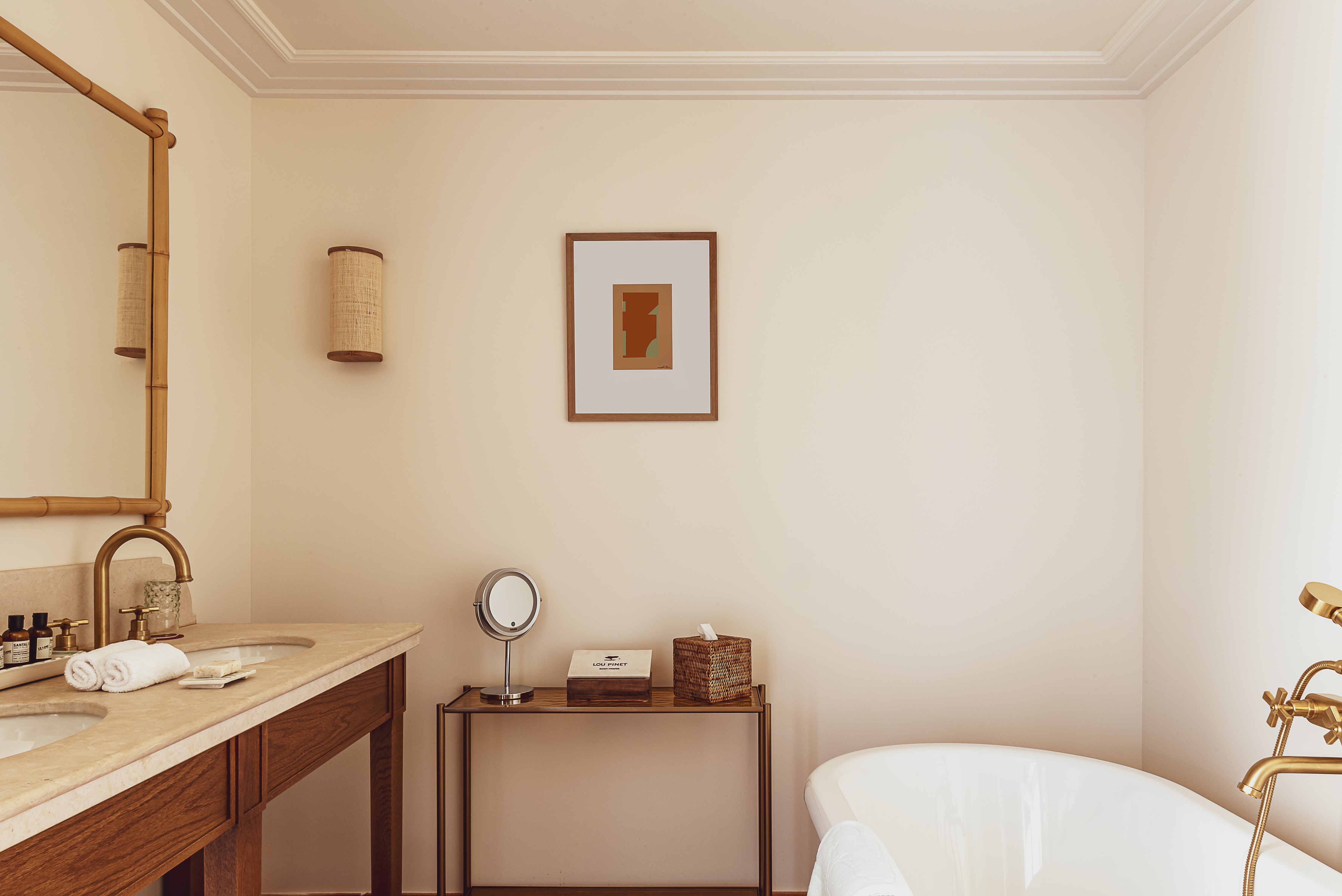 Deluxe Junior Suite Bathroom