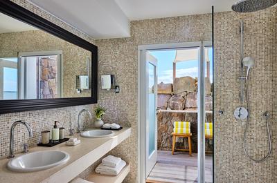 Lagoon Suite