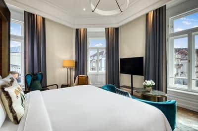 Elizabeth Bridge Suite