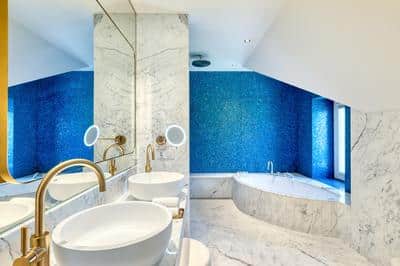 Crown Tower Suite