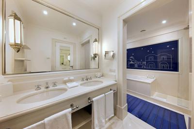 Premier Room