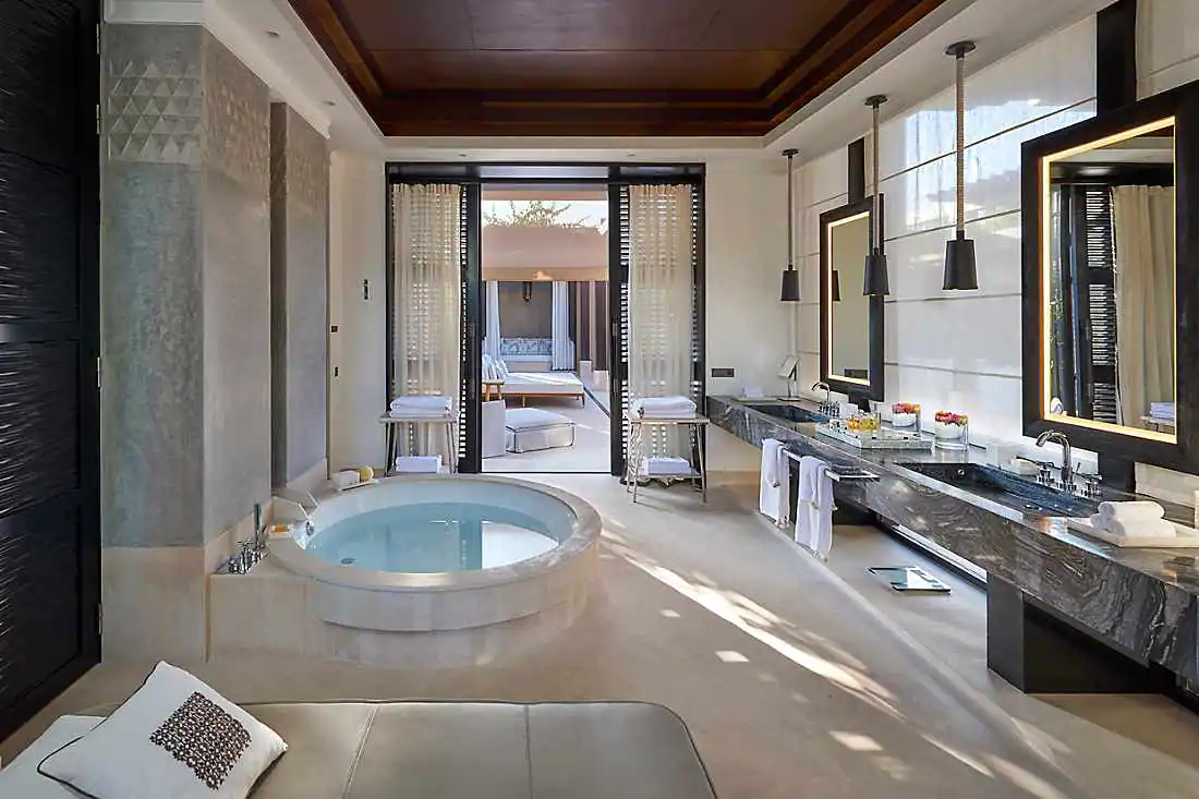 Mandarin Pool Villa