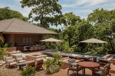Four-Bedroom Private Villa