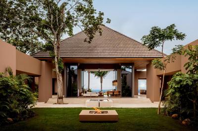 Eight-Bedroom Private Villa