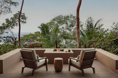 Seven-Bedroom Private Villa