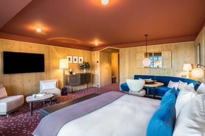 Junior Deluxe Suite