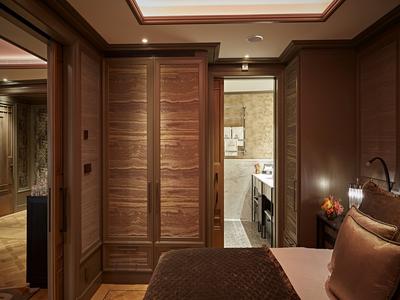 Grand Master Suite